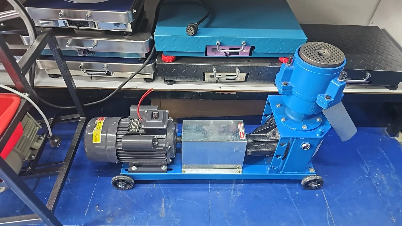 Peletizadora Eléctrica a 220V Bifásica vista 2